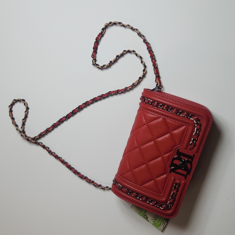 Badgley Mischka Red Cross Body with Frame & Chain on the cover NWT - Picture 8 of 11